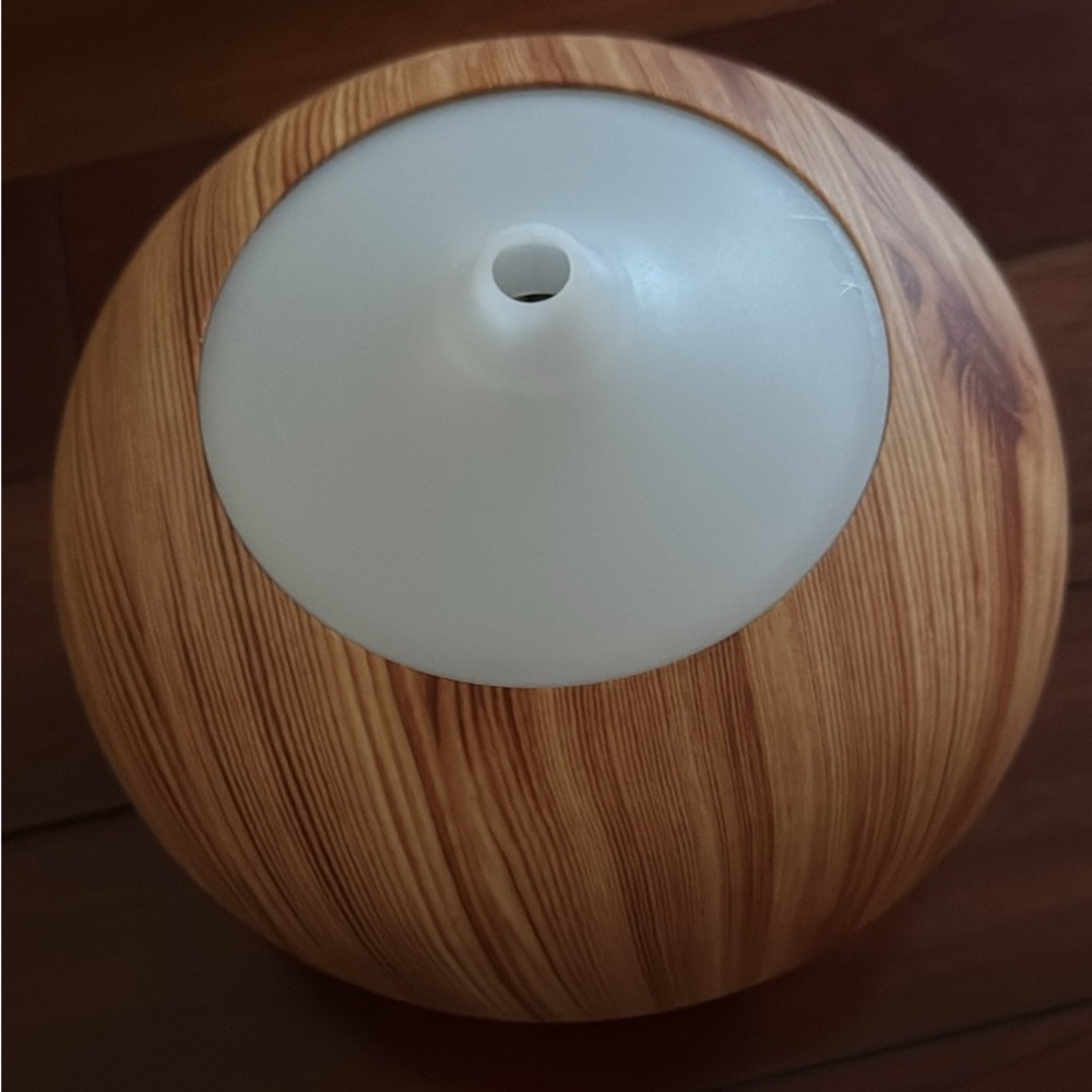 Aroma Diffuser with remote colorful lamp
